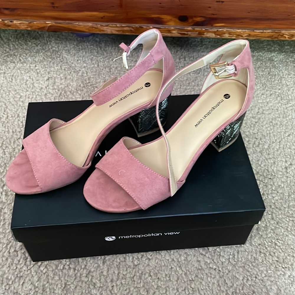 Size 7 heel sandal